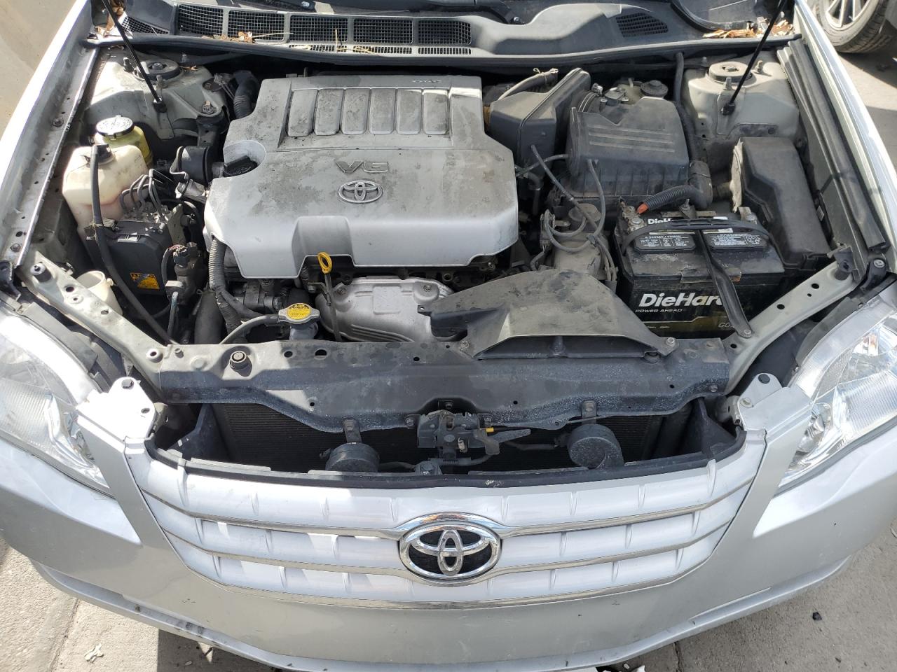 2006 Toyota Avalon - Image 11
