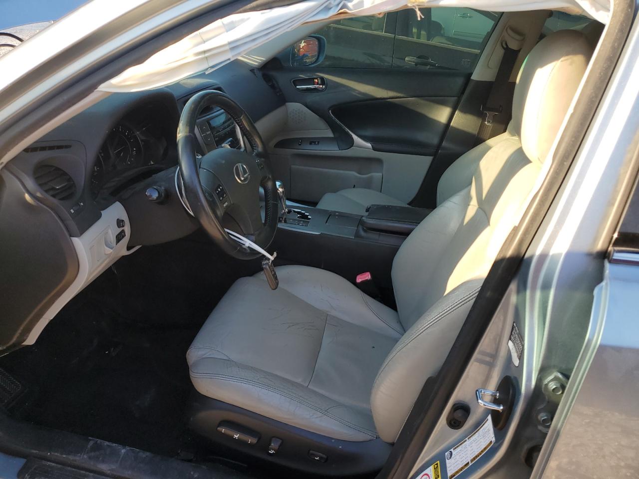 2010 Lexus IS - Image 7