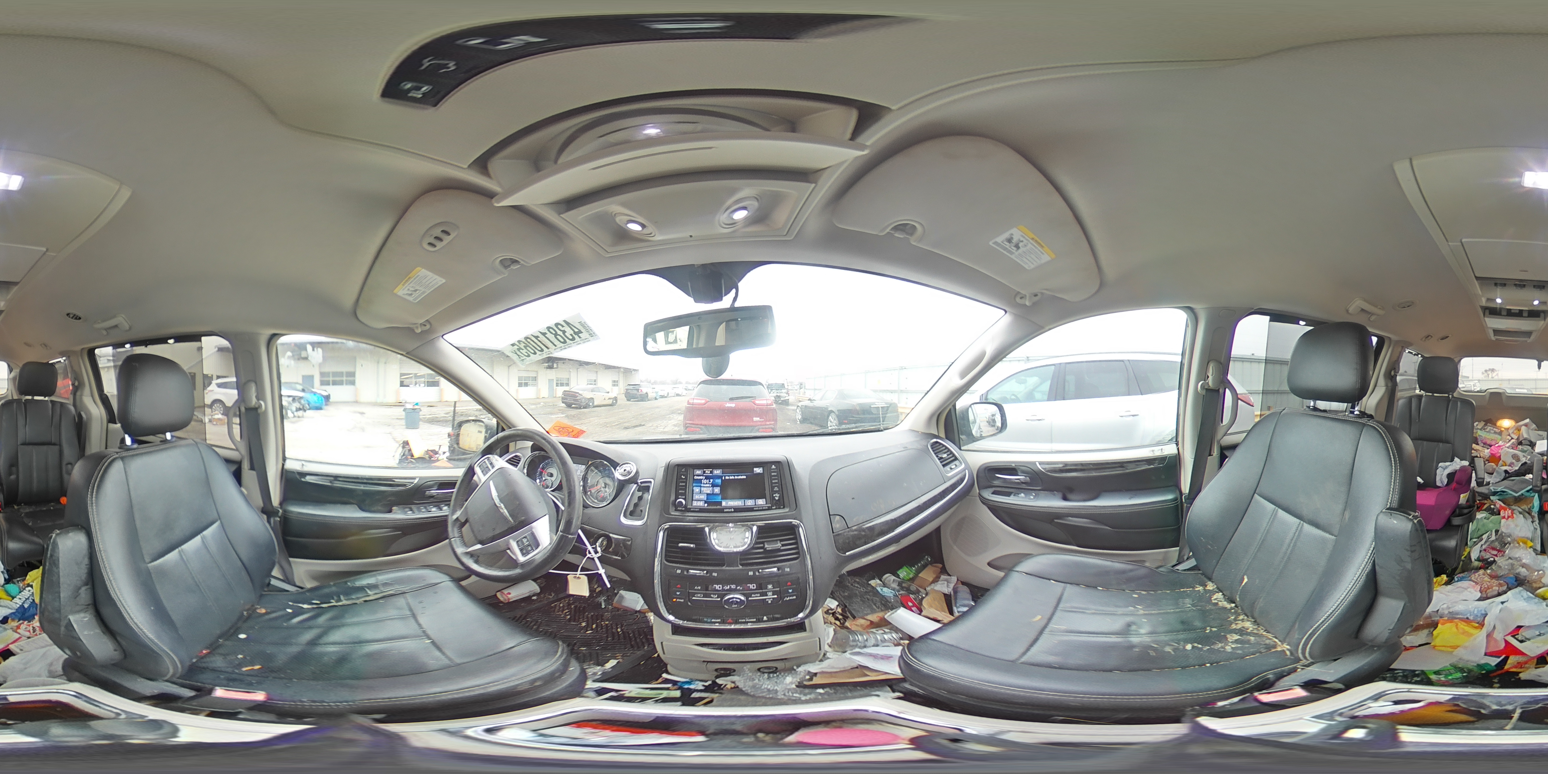 2015 Chrysler Town & Country - Image 14