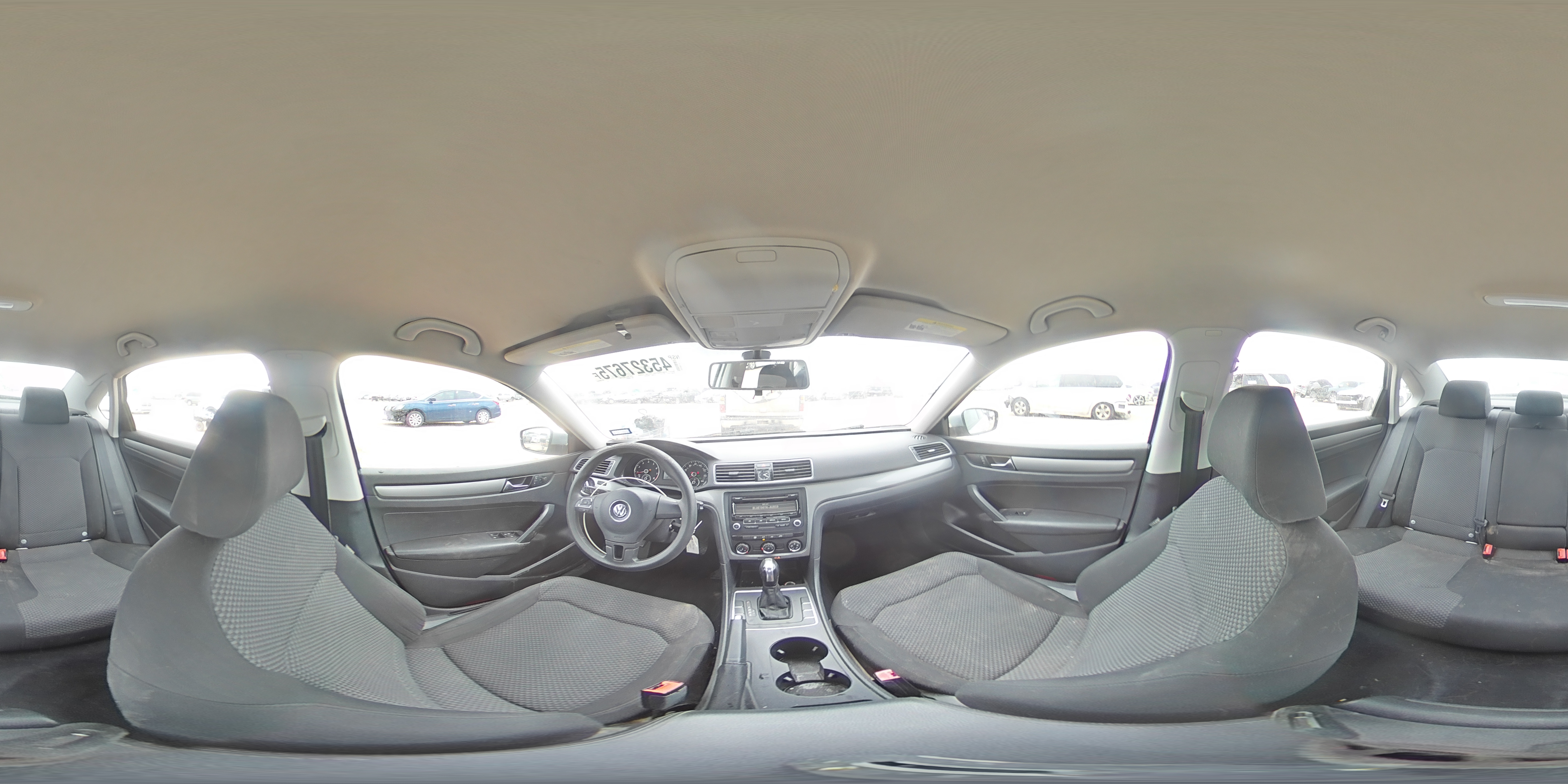 2014 Volkswagen Passat - Image 13