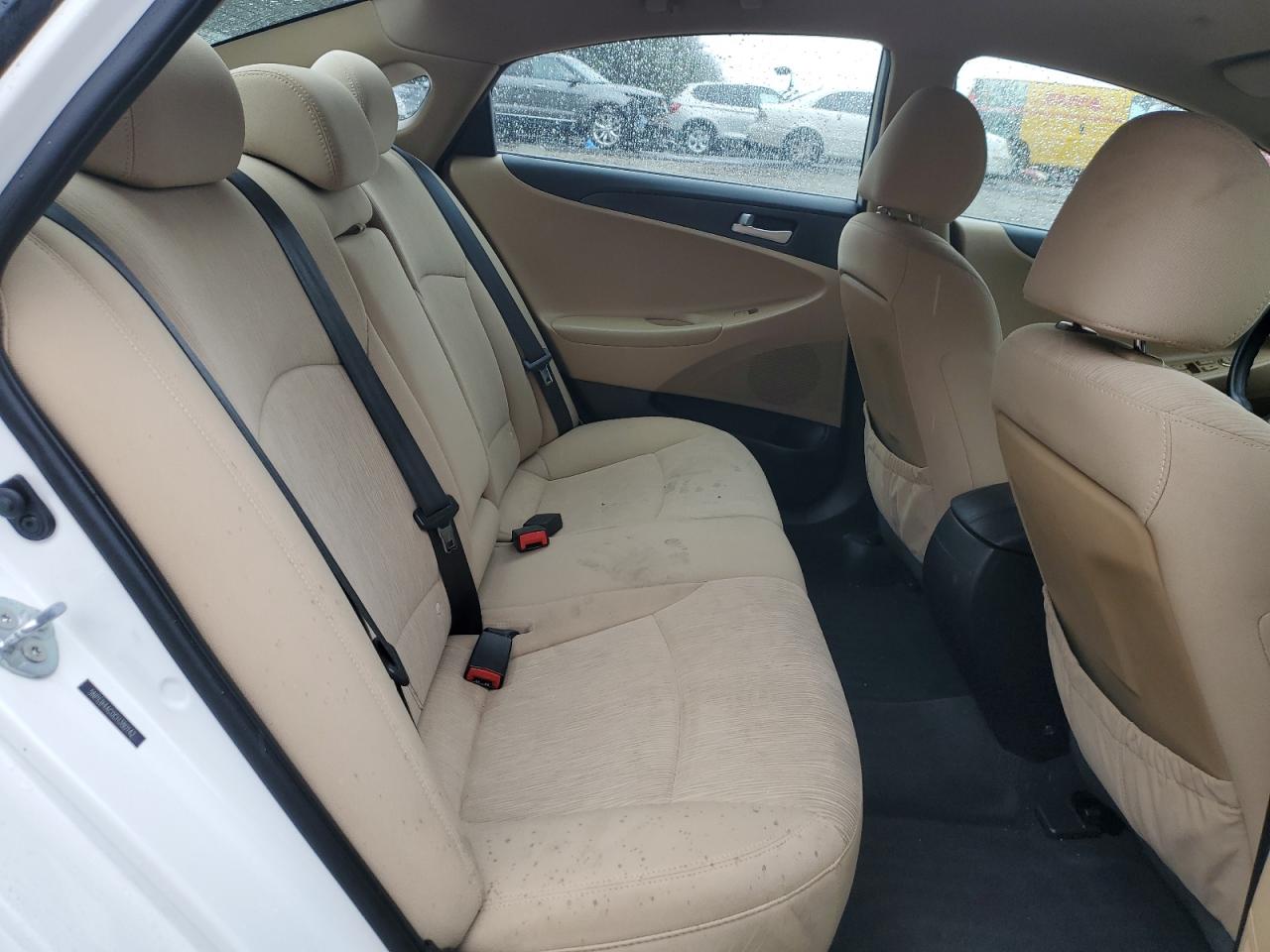 2012 Hyundai Sonata - Image 10