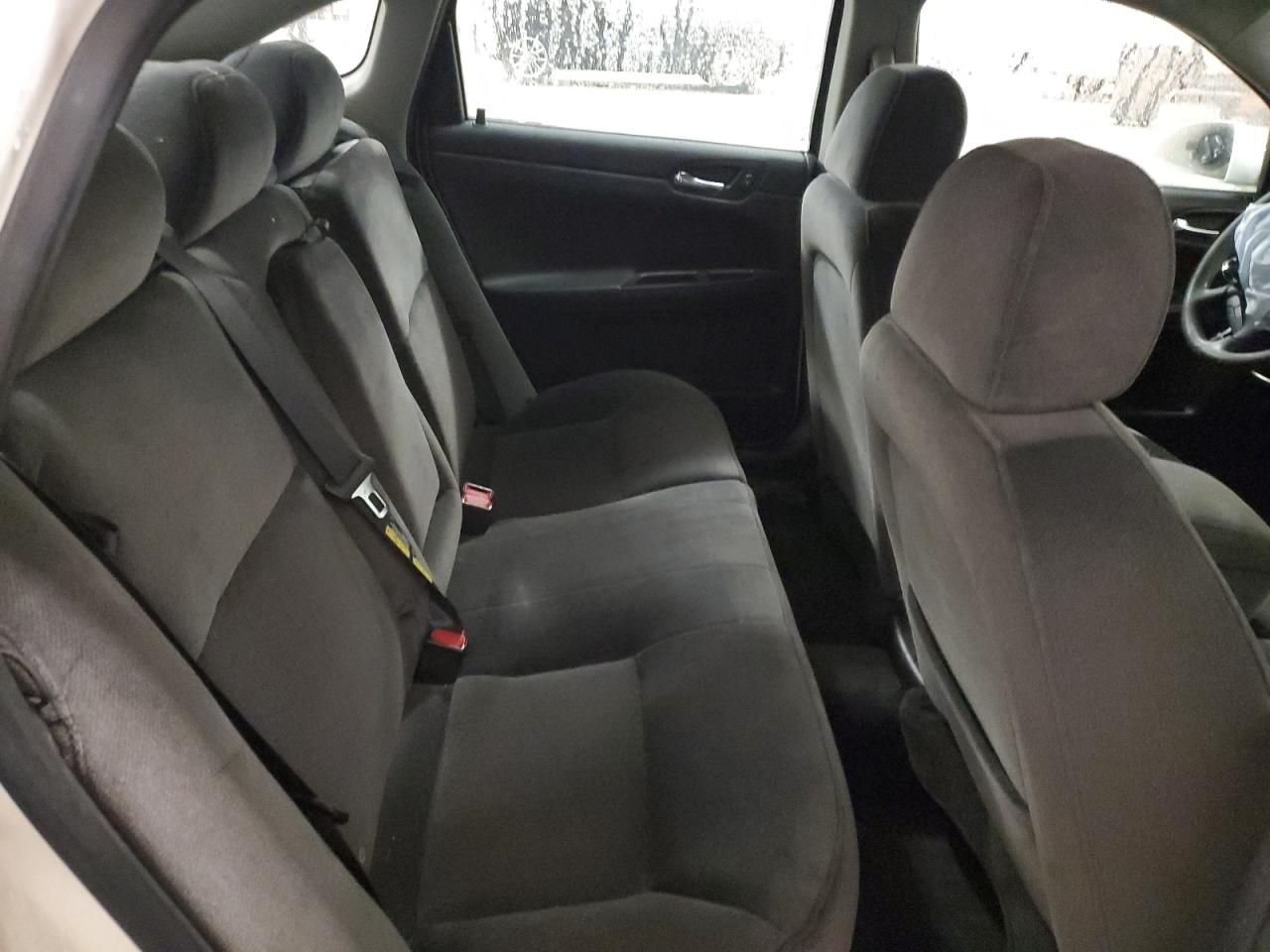 2007 Chevrolet Impala - Image 11