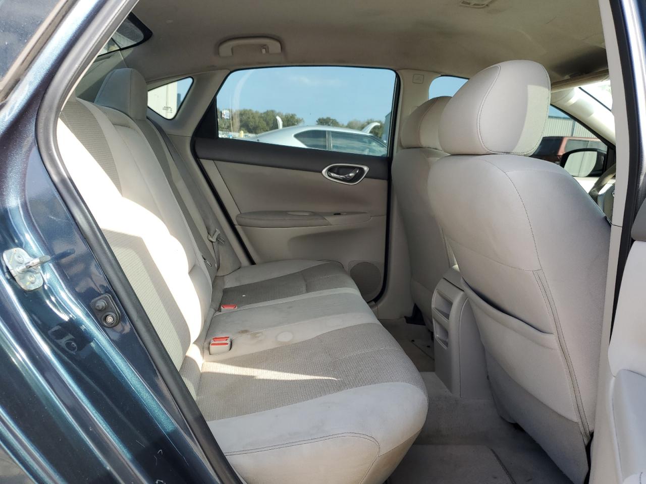 2014 Nissan Sentra - Image 10