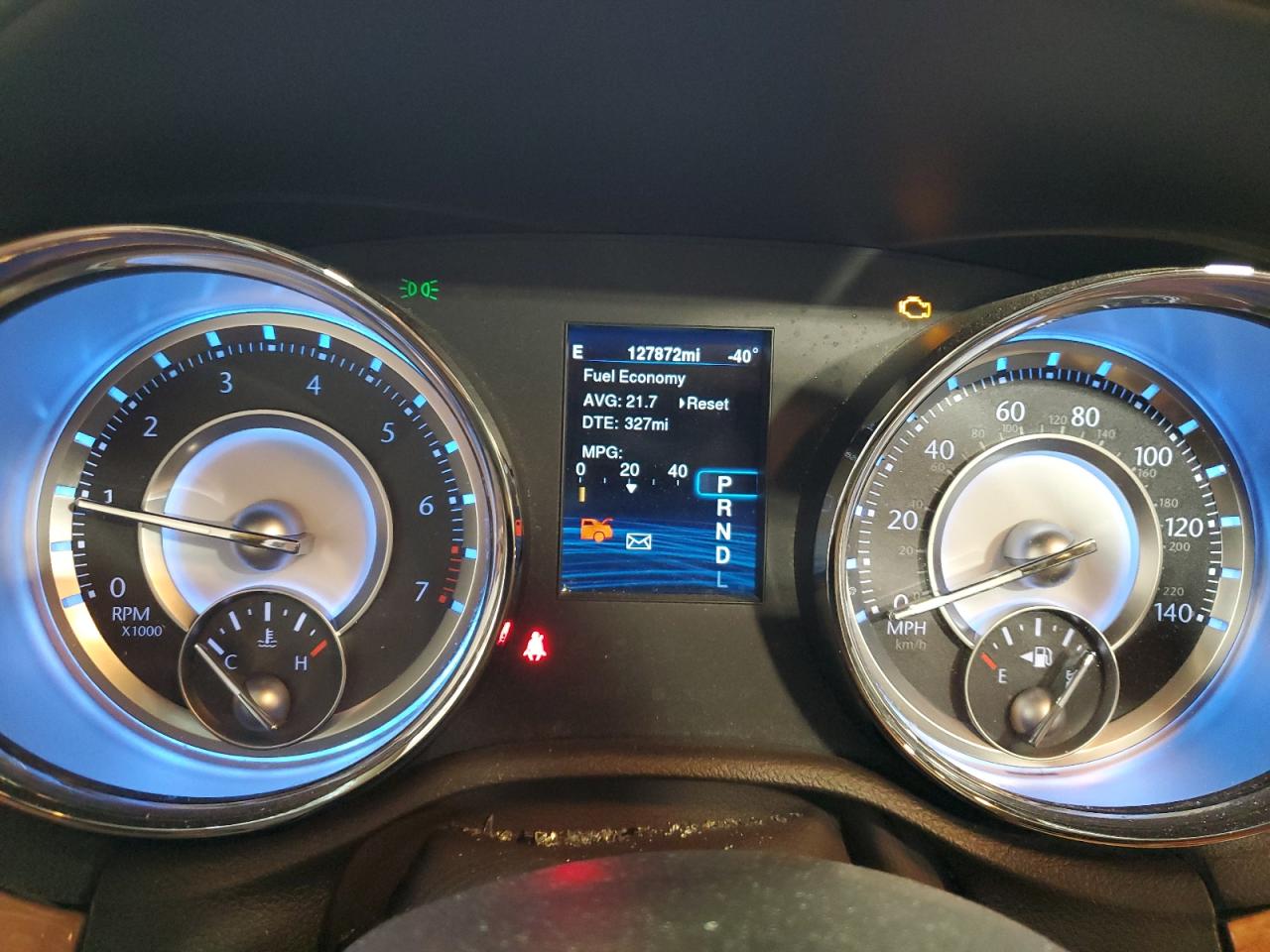 2014 Chrysler 300 - Image 9