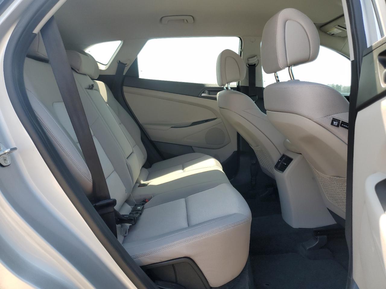 2017 Hyundai Tucson - Image 11