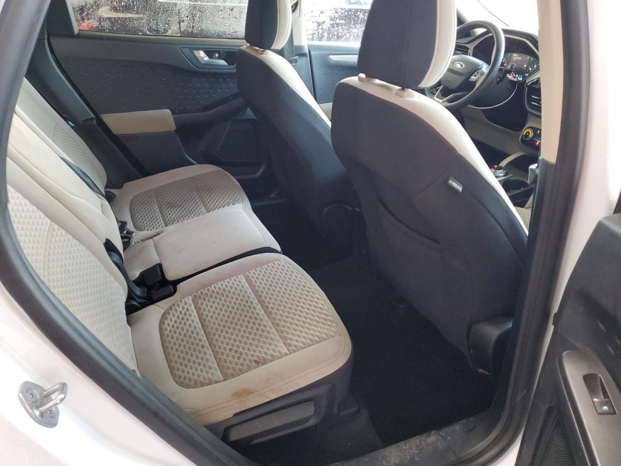 2020 Ford Escape - Image 11