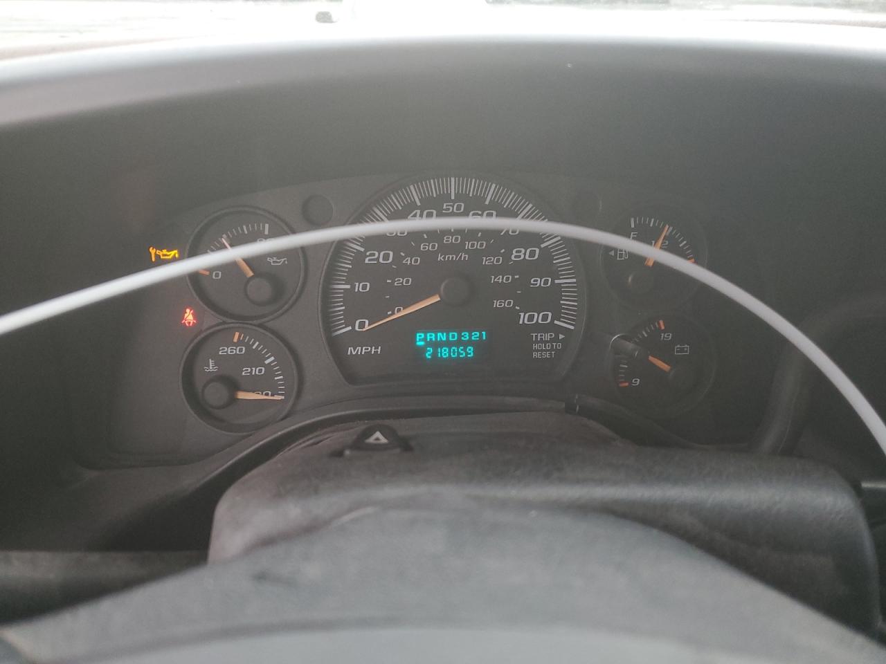 2004 Chevrolet Express - Image 9