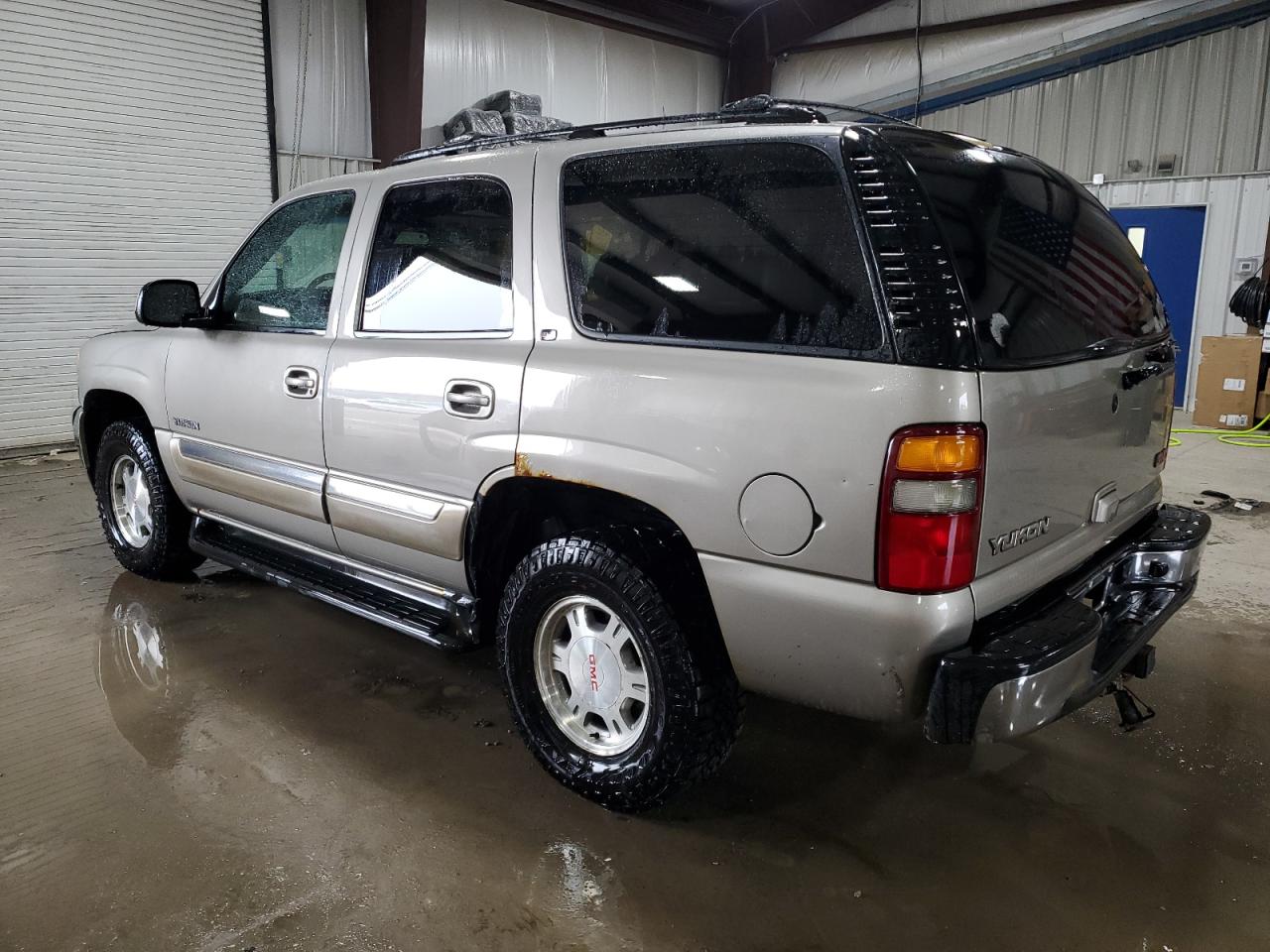 2002 GMC Yukon - Image 2