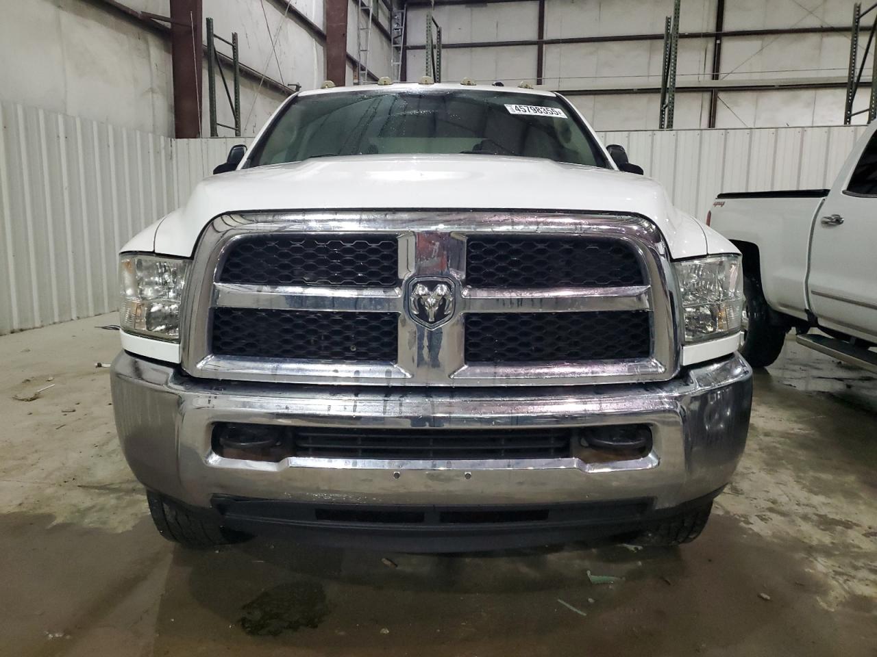 2016 RAM 2500 - Image 5