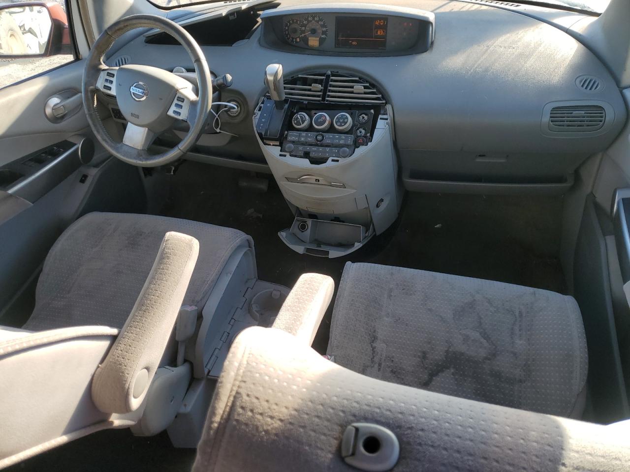 2005 Nissan Quest - Image 8
