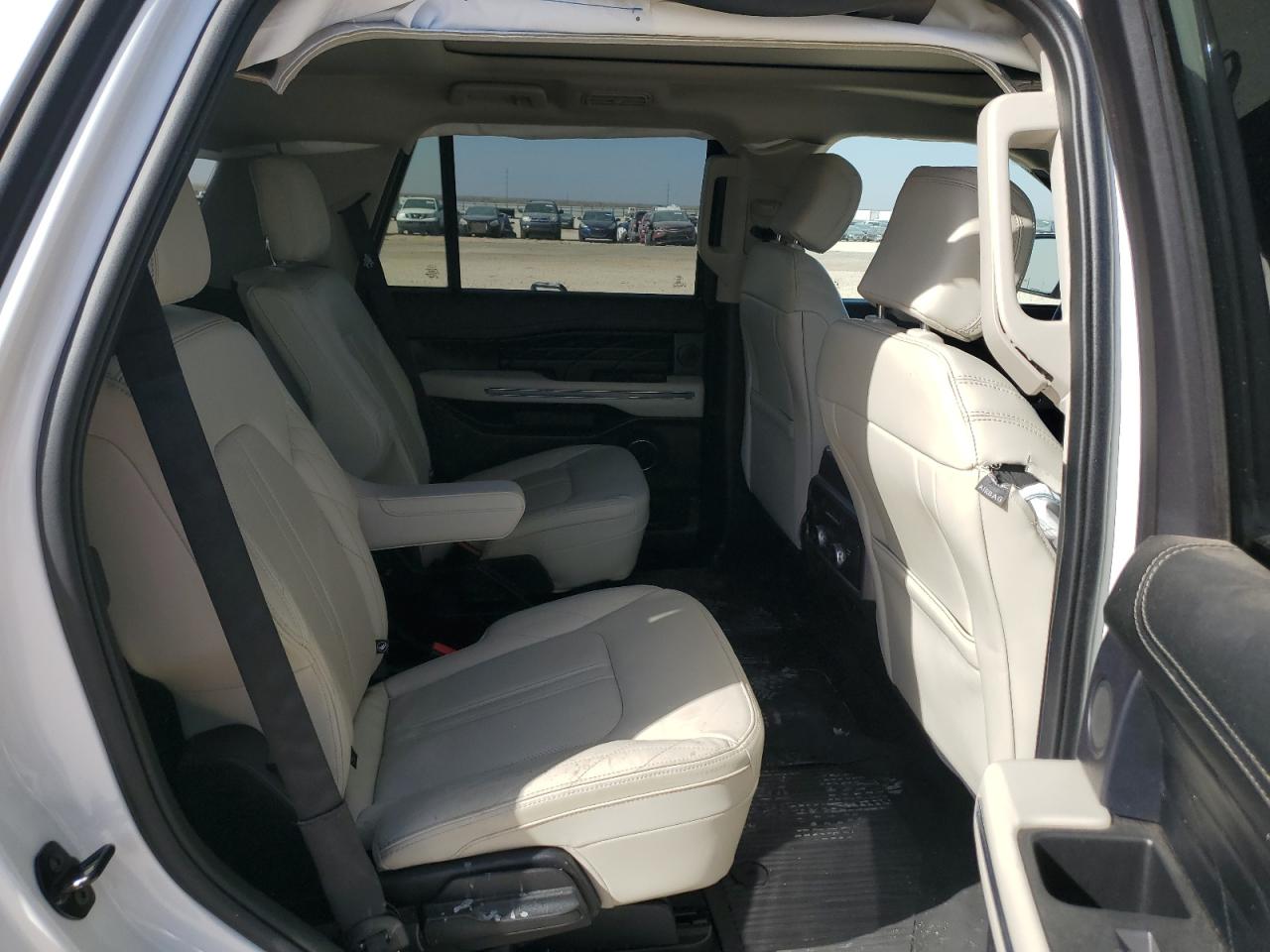 2020 Ford Expedition - Image 11