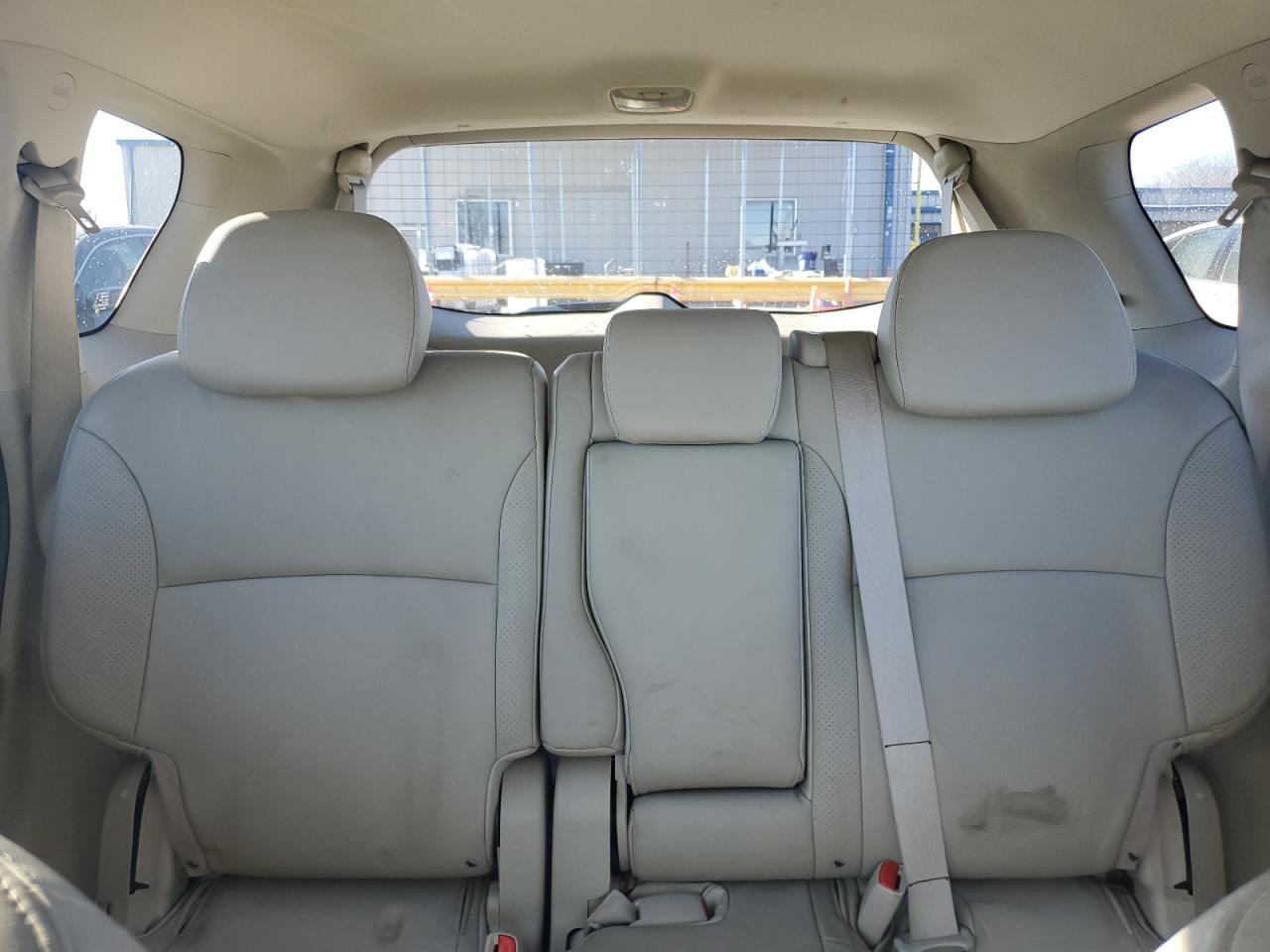 2008 Mitsubishi Outlander - Image 10