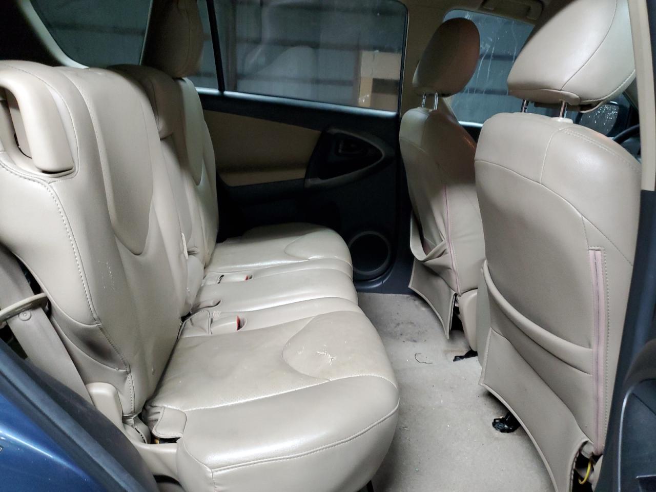 2012 Toyota RAV 4 - Image 11