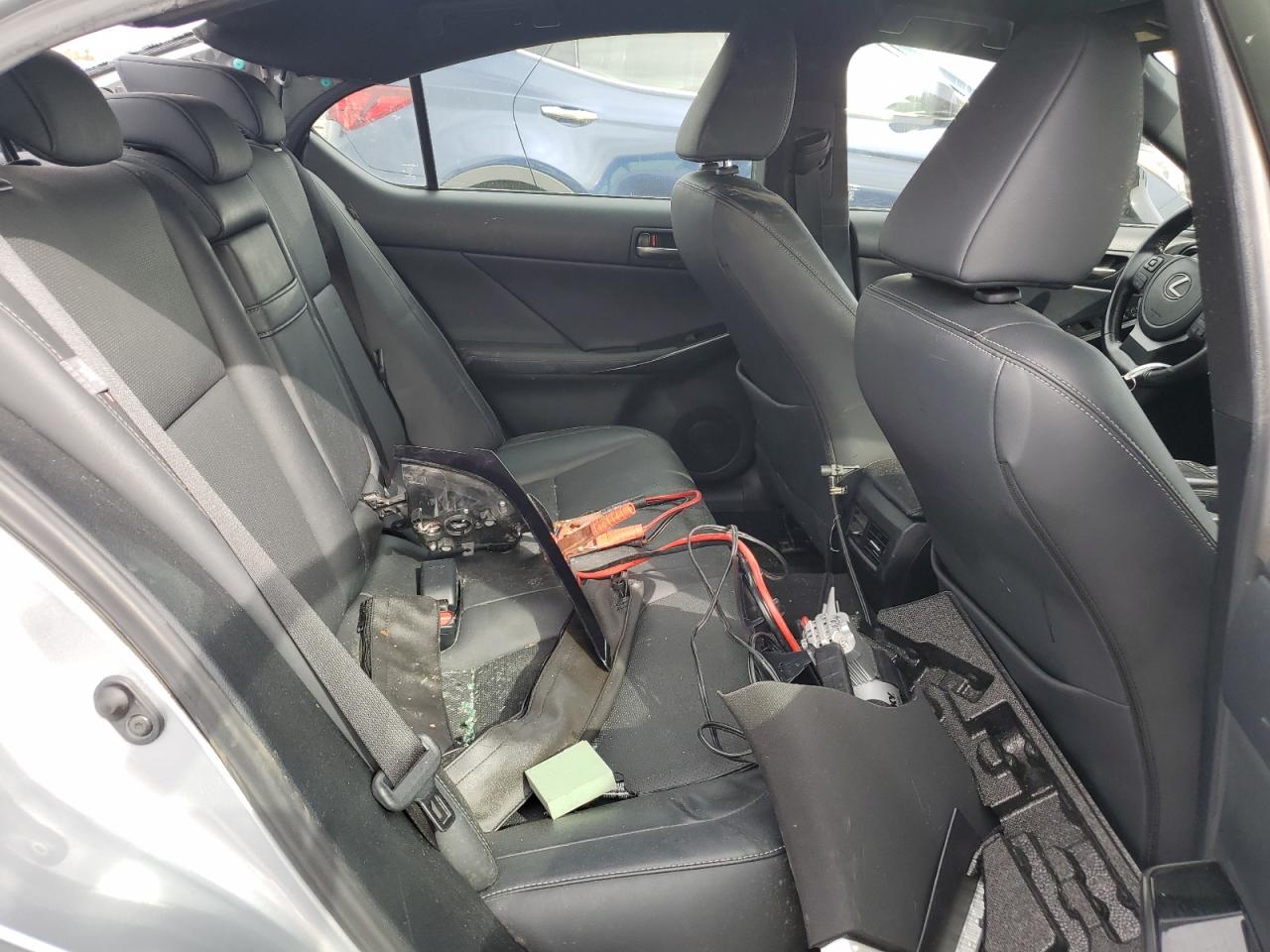 2021 Lexus IS - Image 10