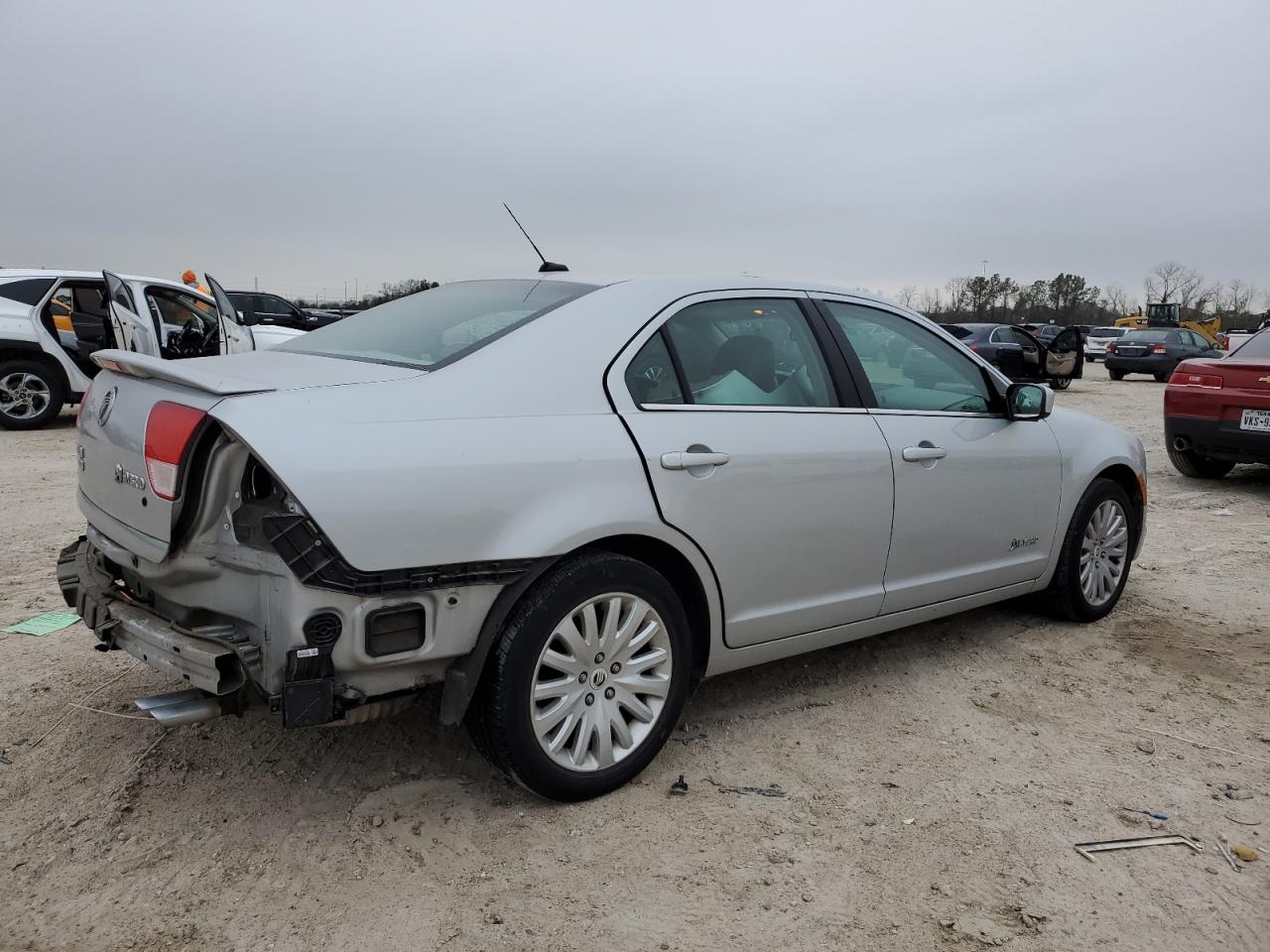 2010 Mercury Milan - Image 3
