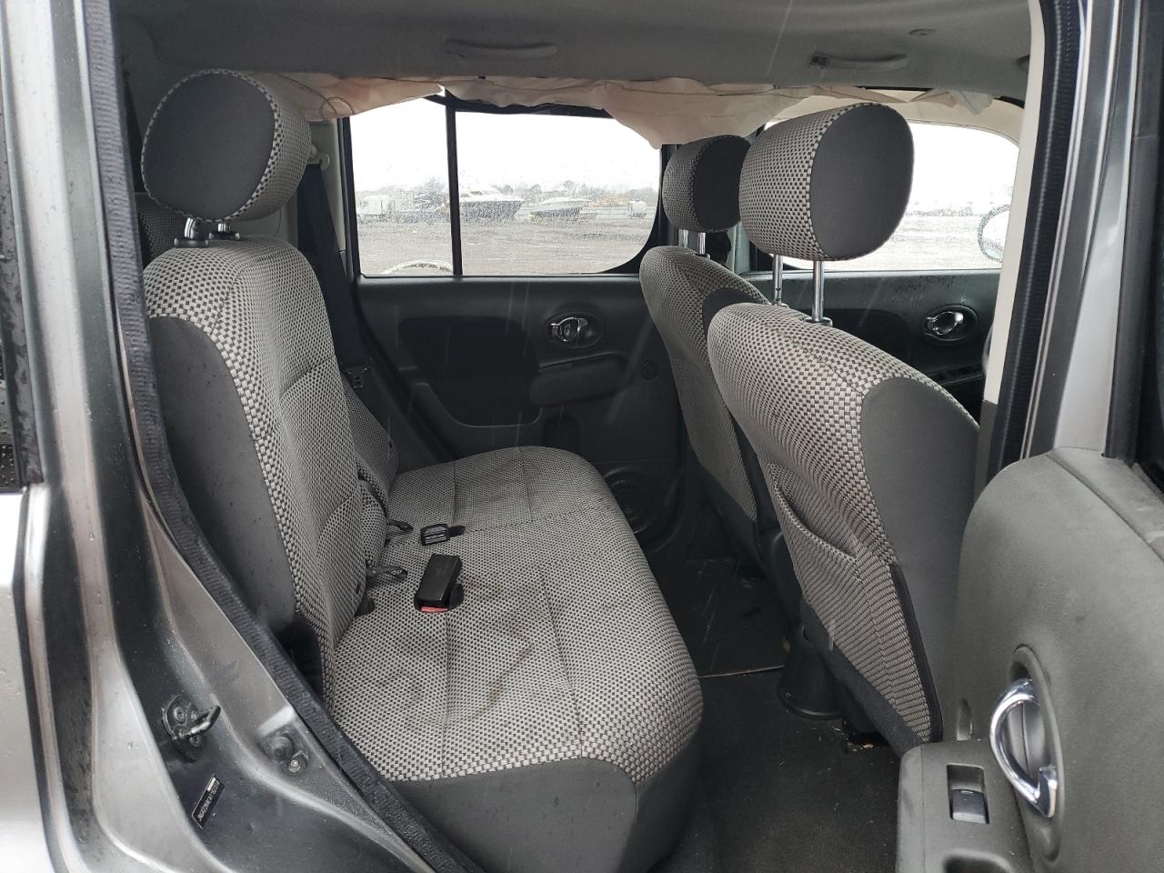 2010 Nissan Cube - Image 11