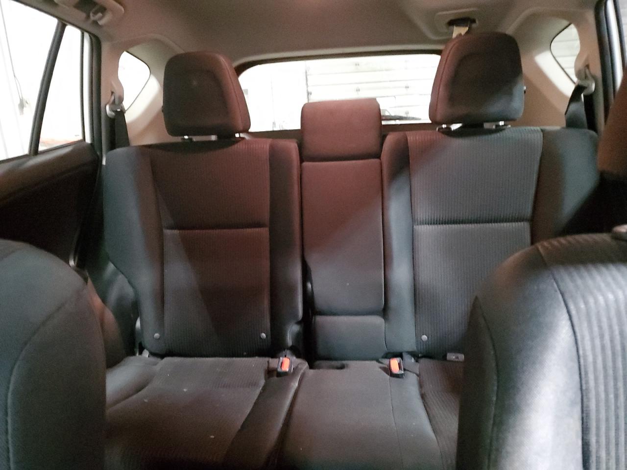 2017 Toyota RAV 4 - Image 10