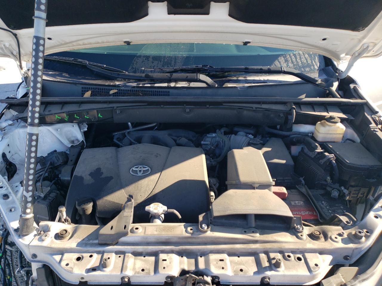 2018 Toyota Highlander - Image 12