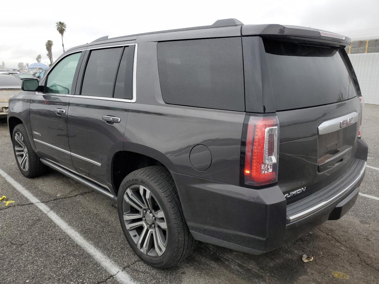 2018 GMC Yukon - Image 2