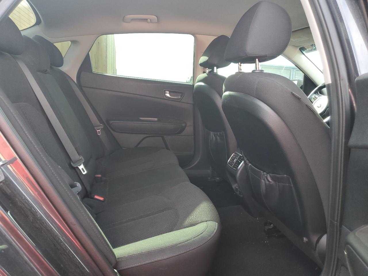 2016 Kia Optima - Image 10