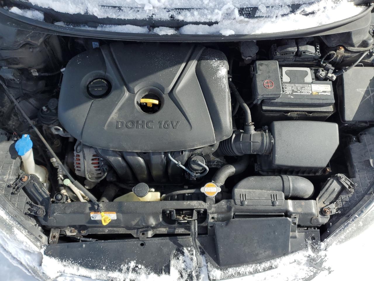 2012 Hyundai Elantra - Image 11