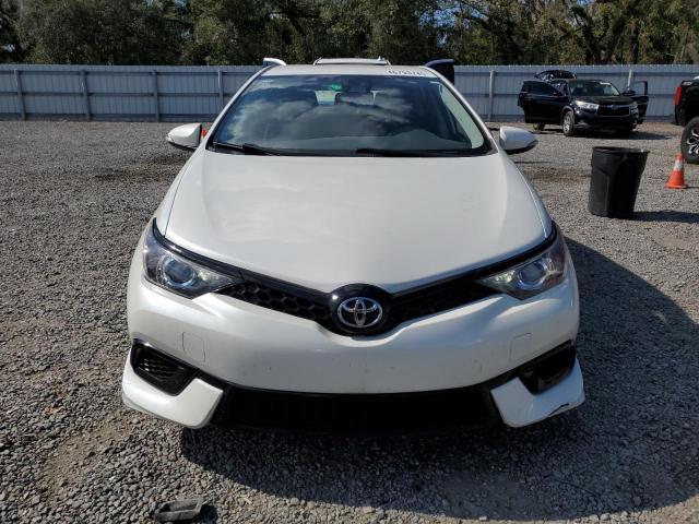 Hatchbacks TOYOTA COROLLA 2017 White