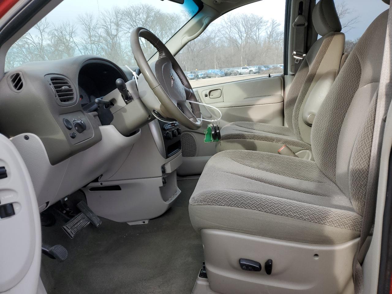 2006 Chrysler Town & Country - Image 7