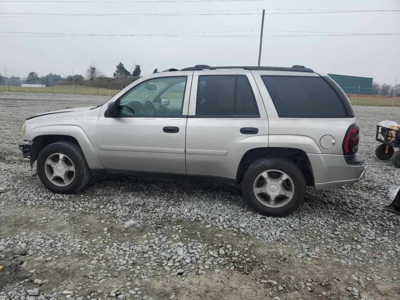 2007 Chevrolet TrailBlazer - Image 2