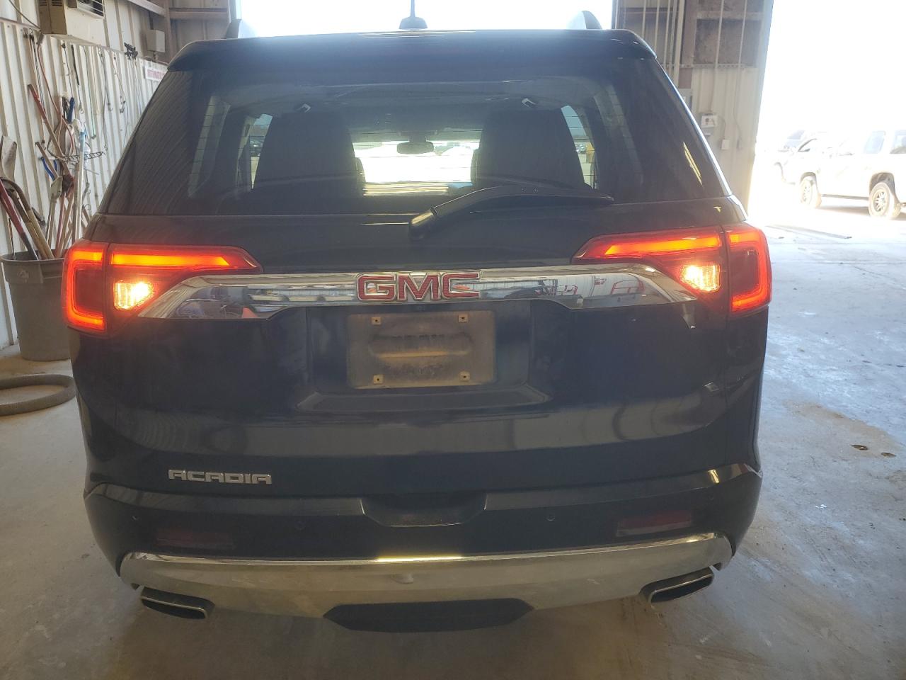 2017 GMC Acadia - Image 6