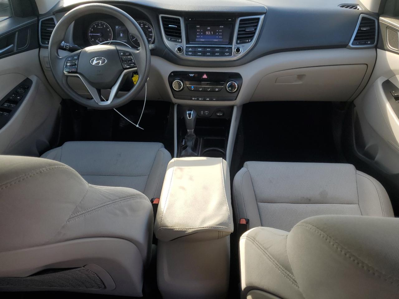 2017 Hyundai Tucson - Image 8