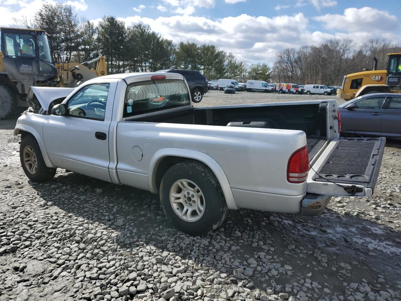 2004 Dodge Dakota - Image 2