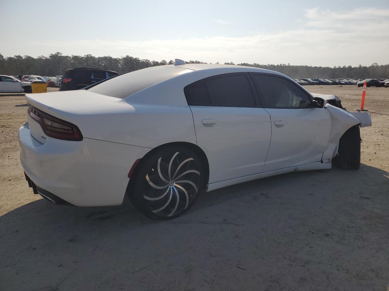 2016 Dodge Charger - Image 3