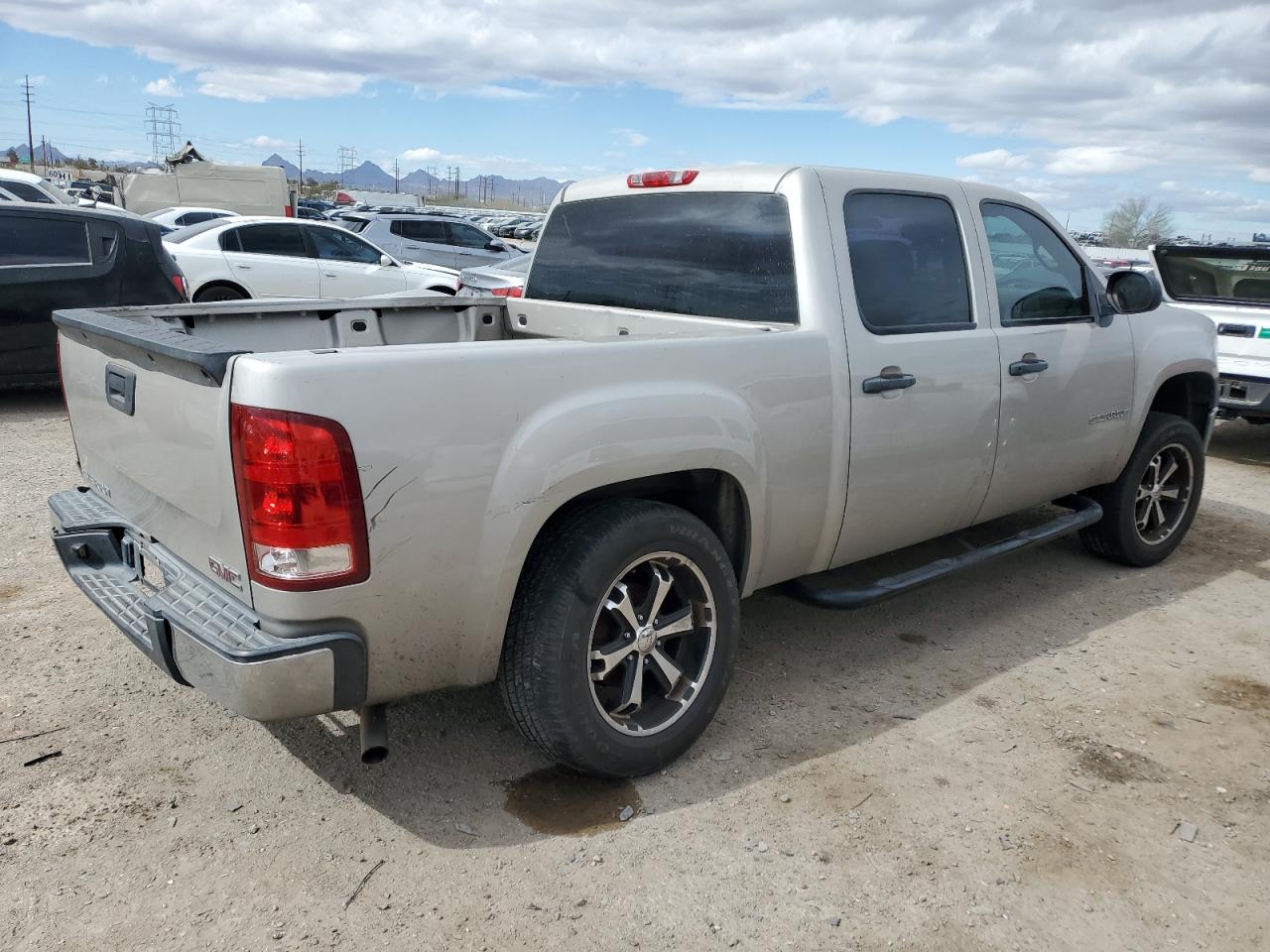 2009 GMC Sierra - Image 3