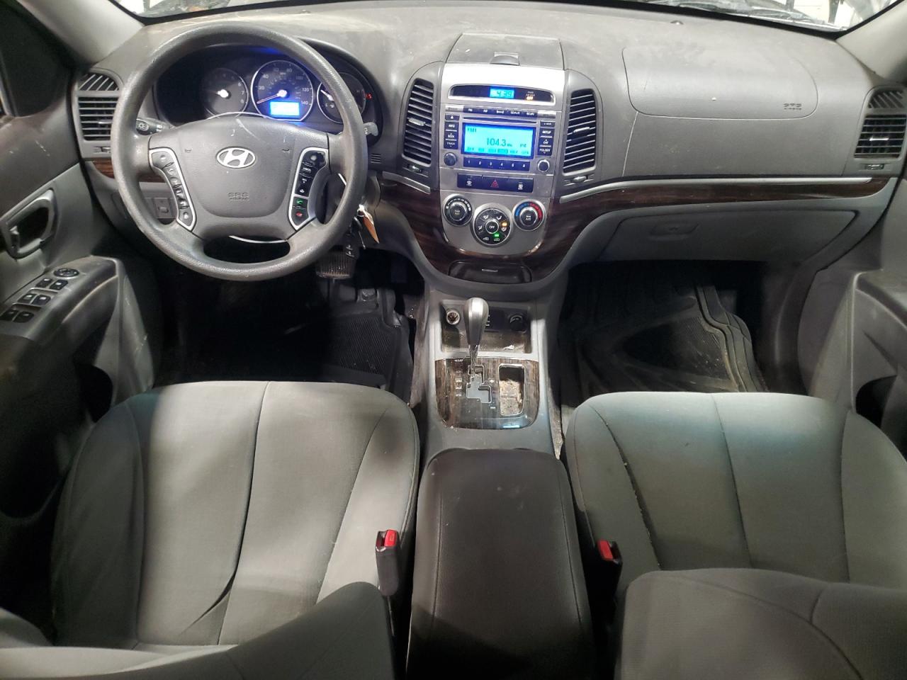 2010 Hyundai Santa Fe - Image 8