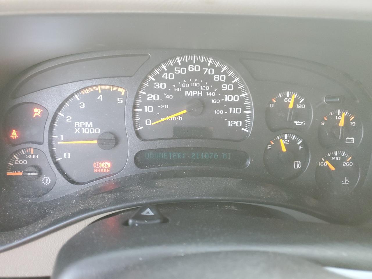 2005 GMC Sierra - Image 9