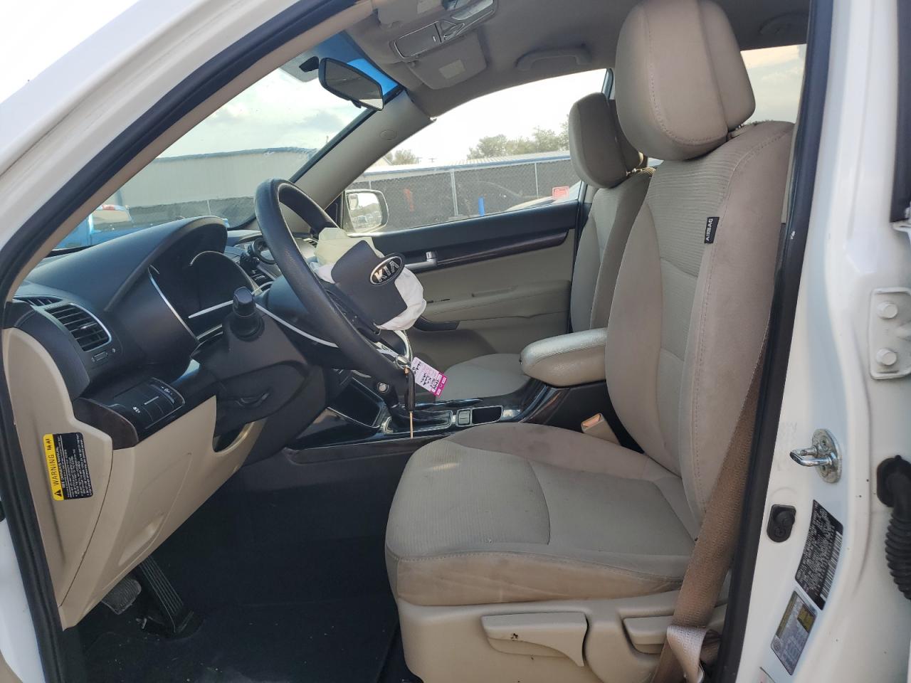 2014 Kia Sorento - Image 7