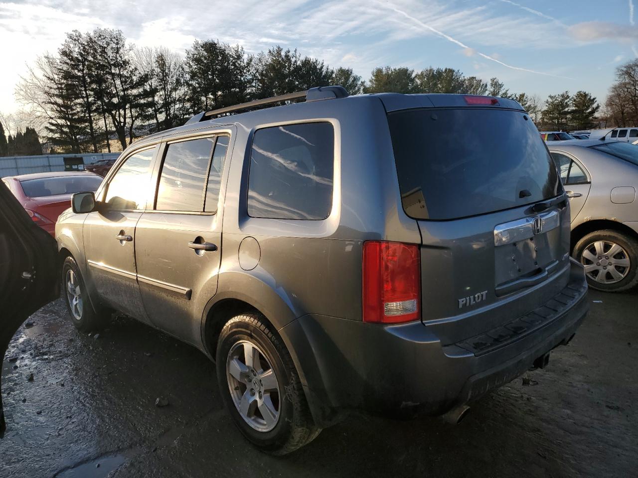 2011 Honda Pilot - Image 2