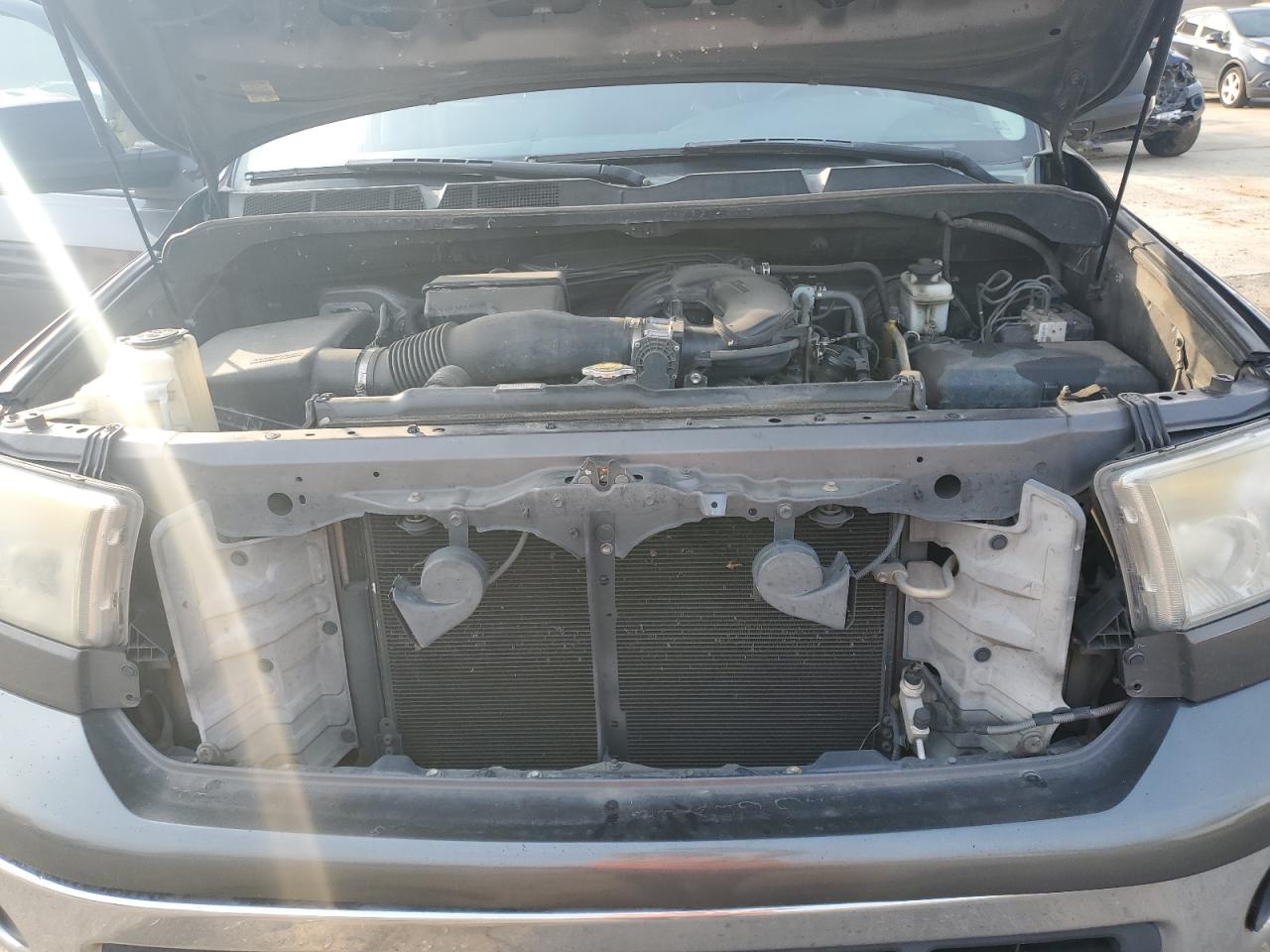 2013 Toyota Tundra - Image 12