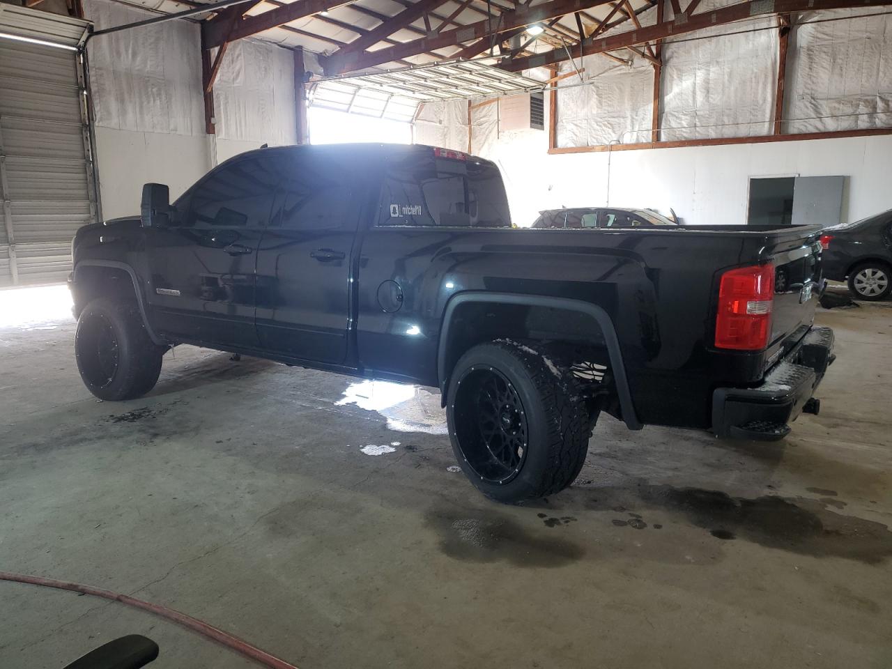 2018 GMC Sierra - Image 2