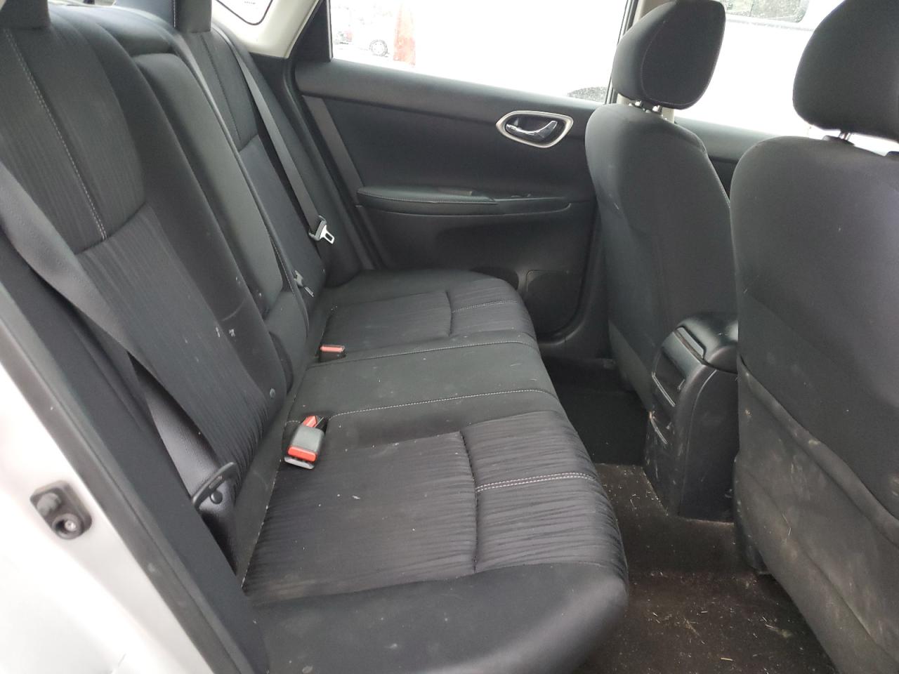 2016 Nissan Sentra - Image 10
