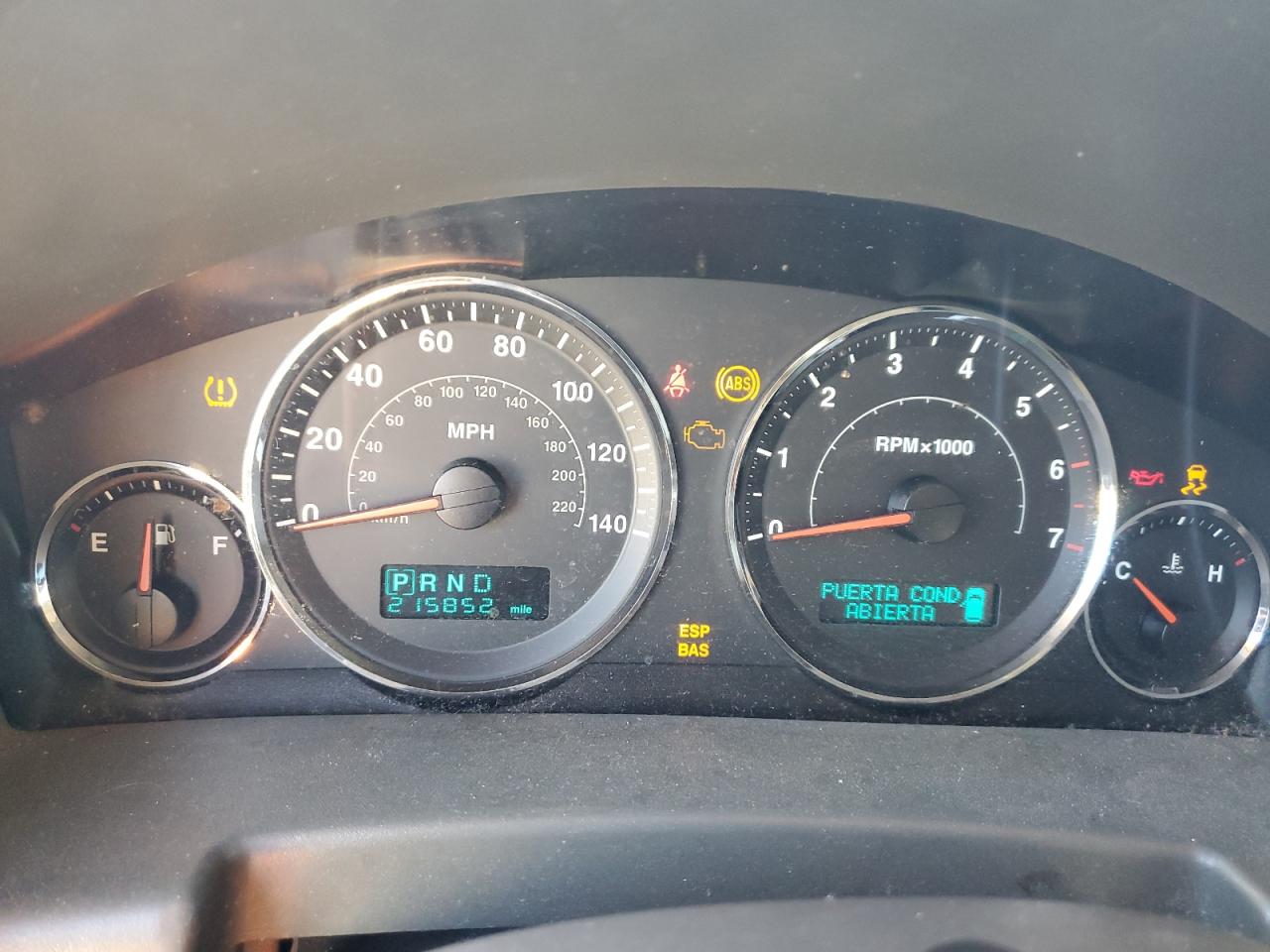 2006 Jeep Commander - Image 9
