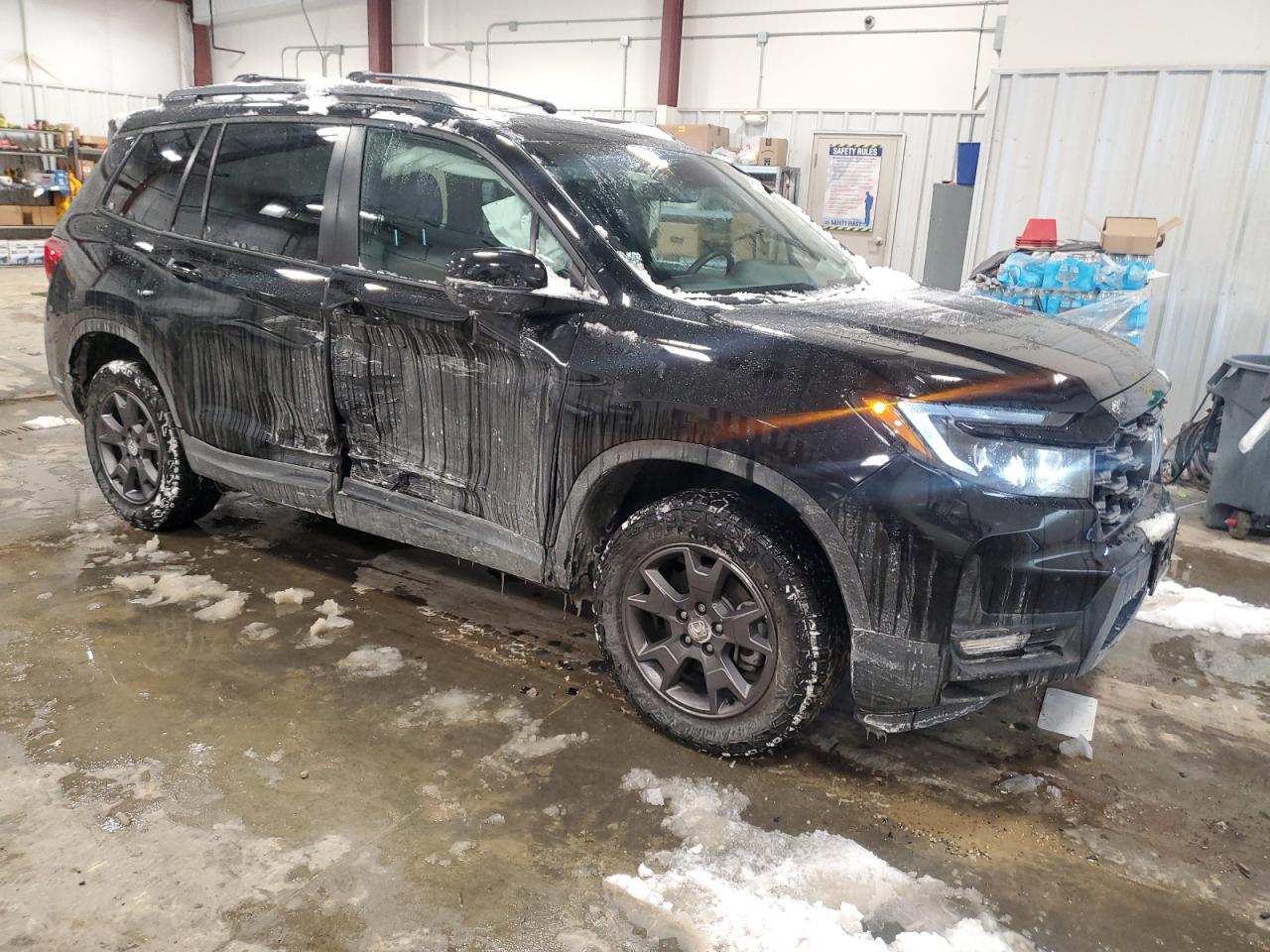 2024 Honda Passport - Image 4