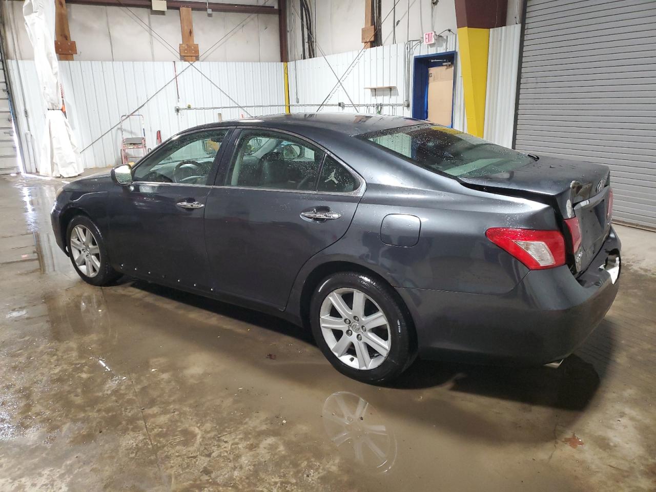 2007 Lexus ES - Image 2
