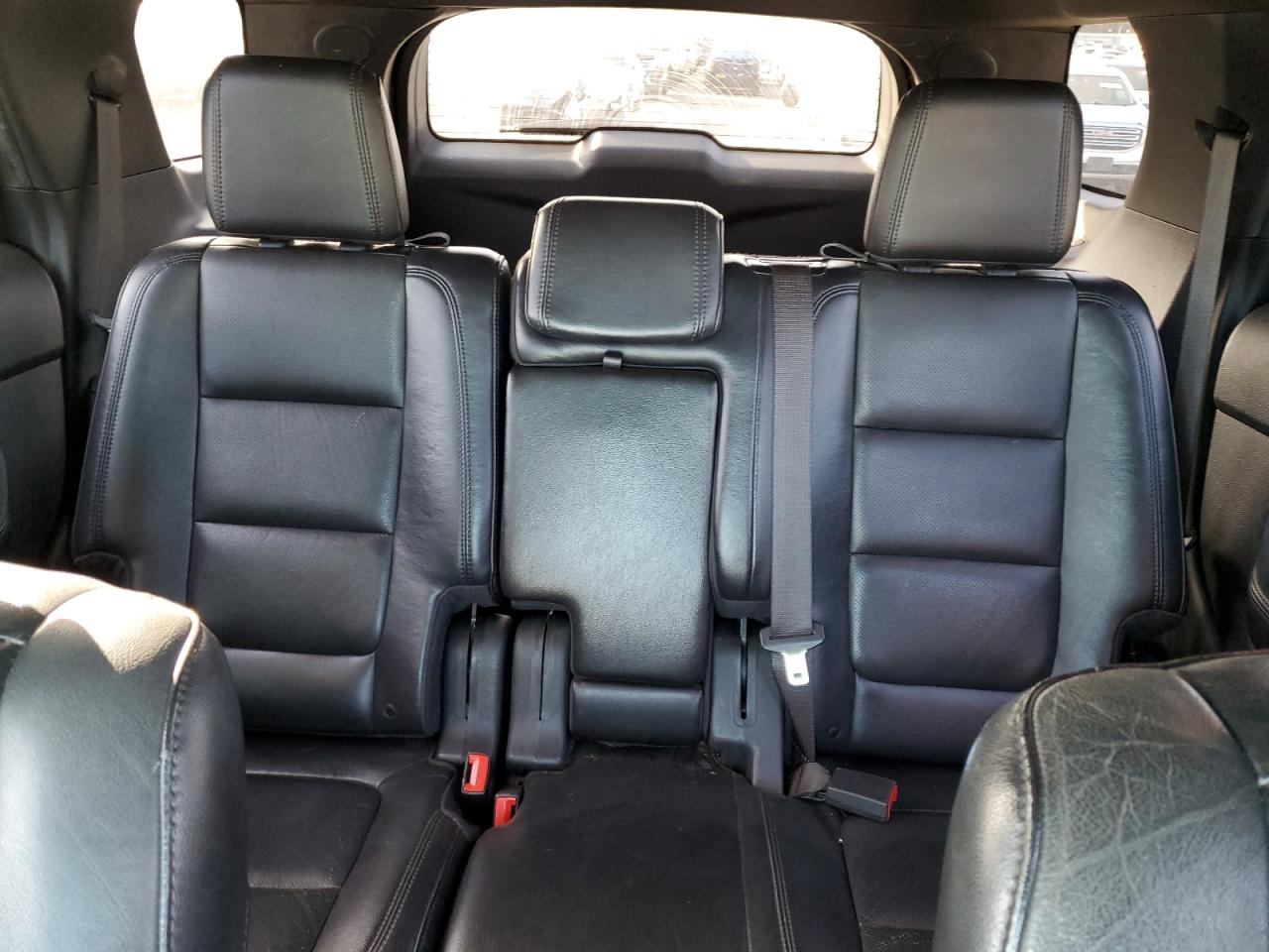 2011 Ford Explorer - Image 10
