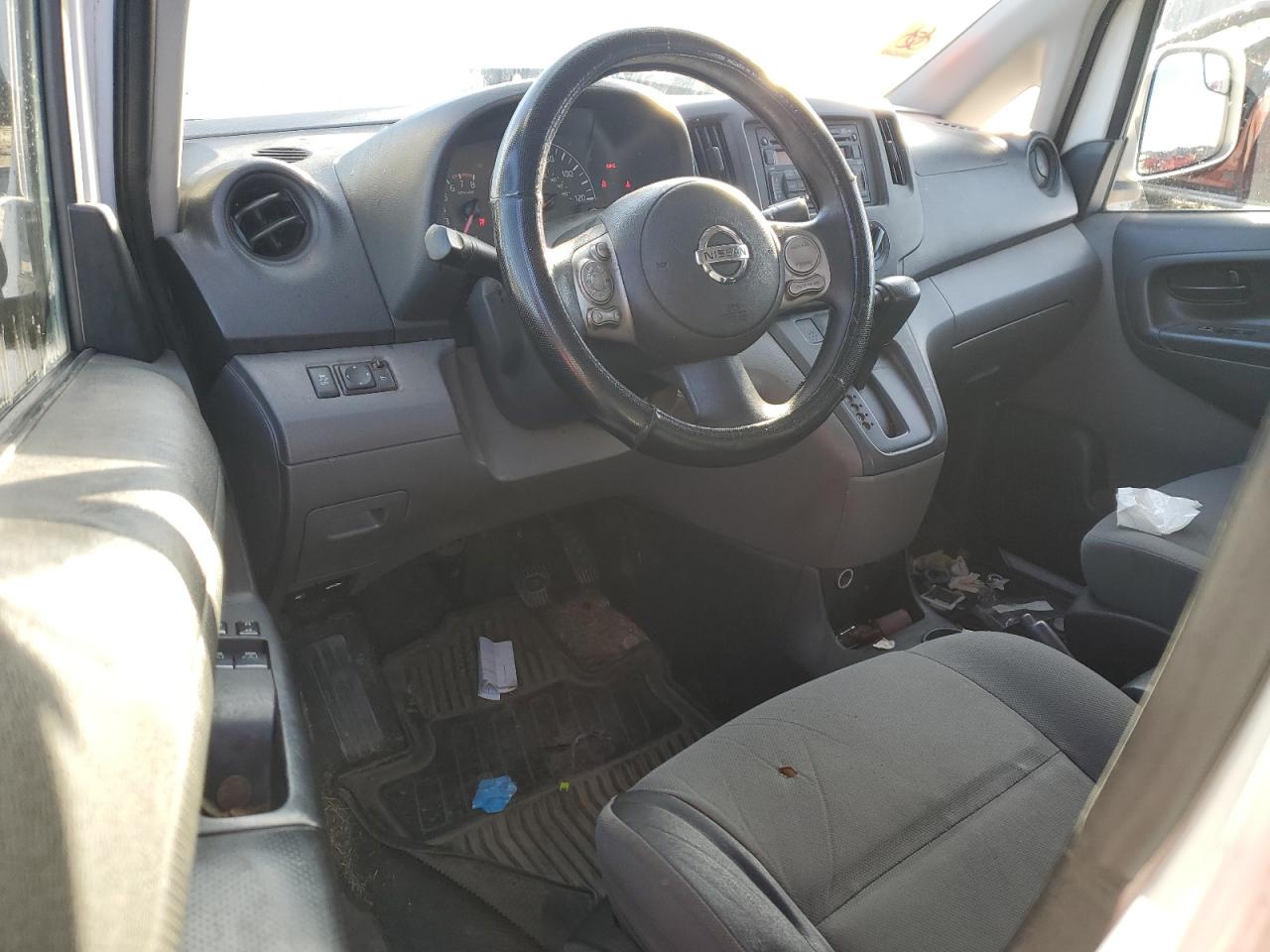 2014 Nissan NV - Image 8