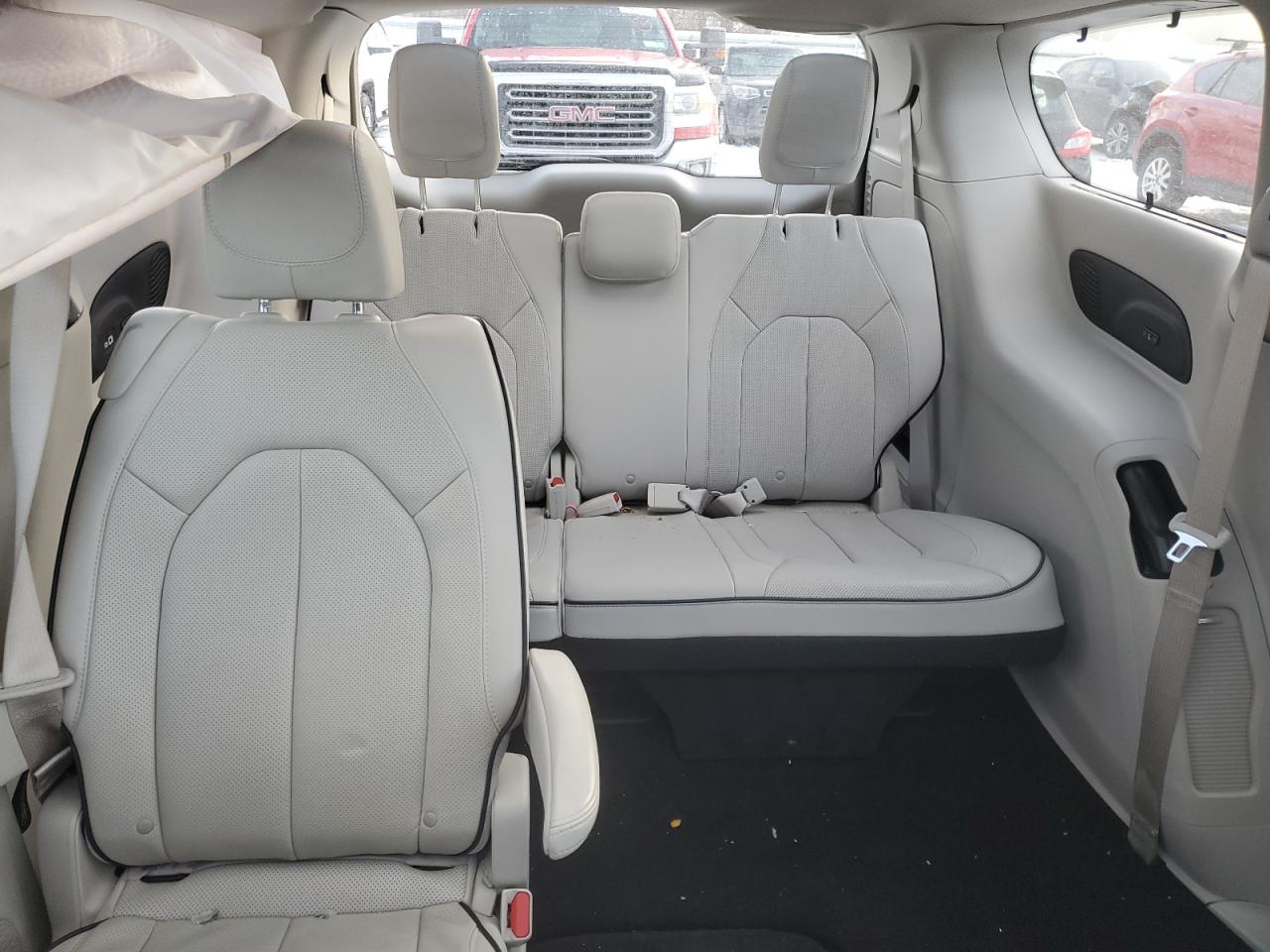 2021 Chrysler Pacifica - Image 10