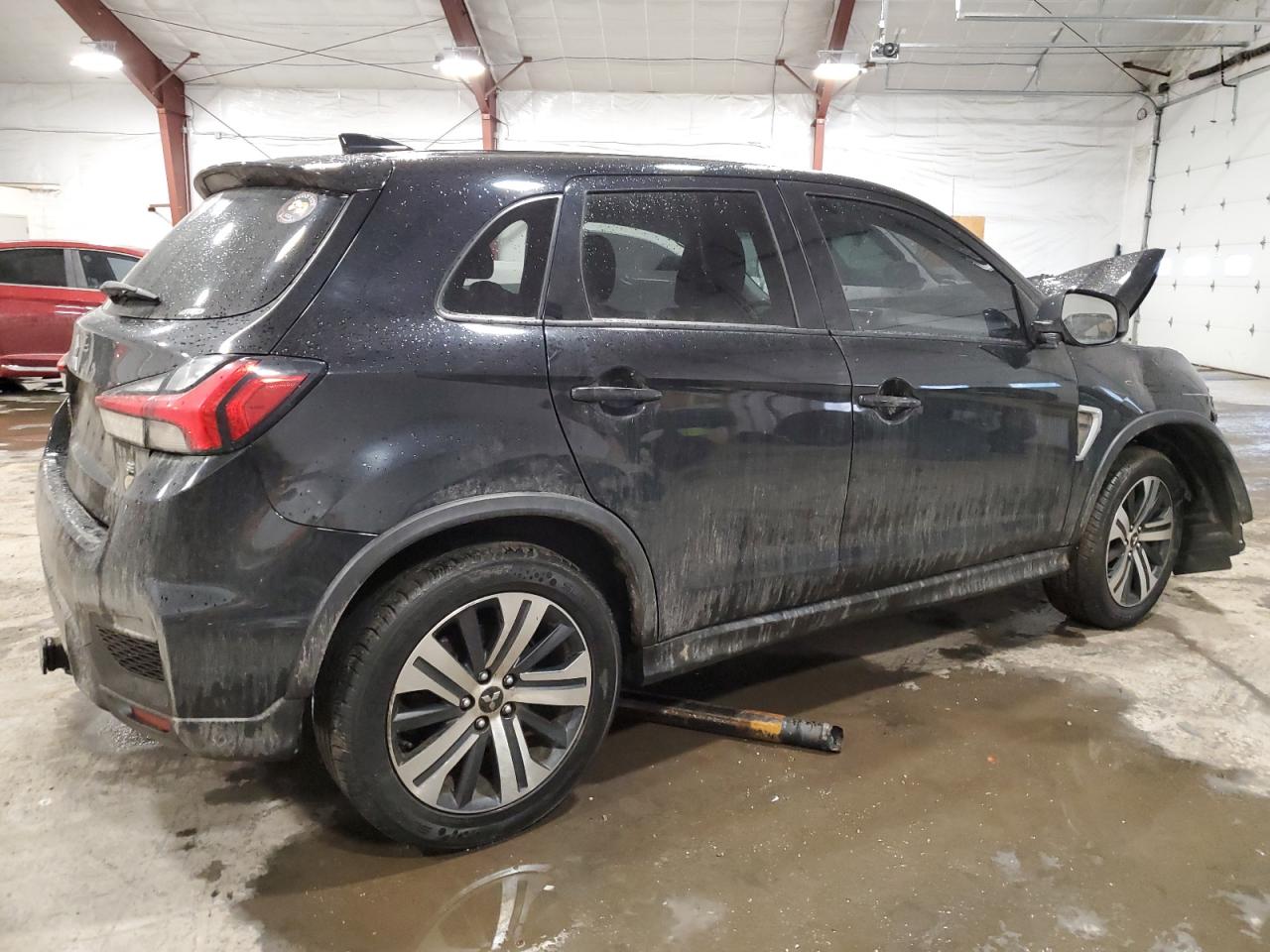 2021 Mitsubishi Outlander - Image 3
