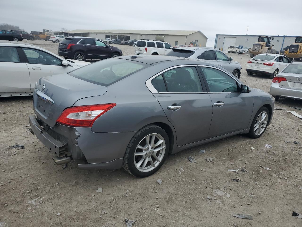 2009 Nissan Maxima - Image 3
