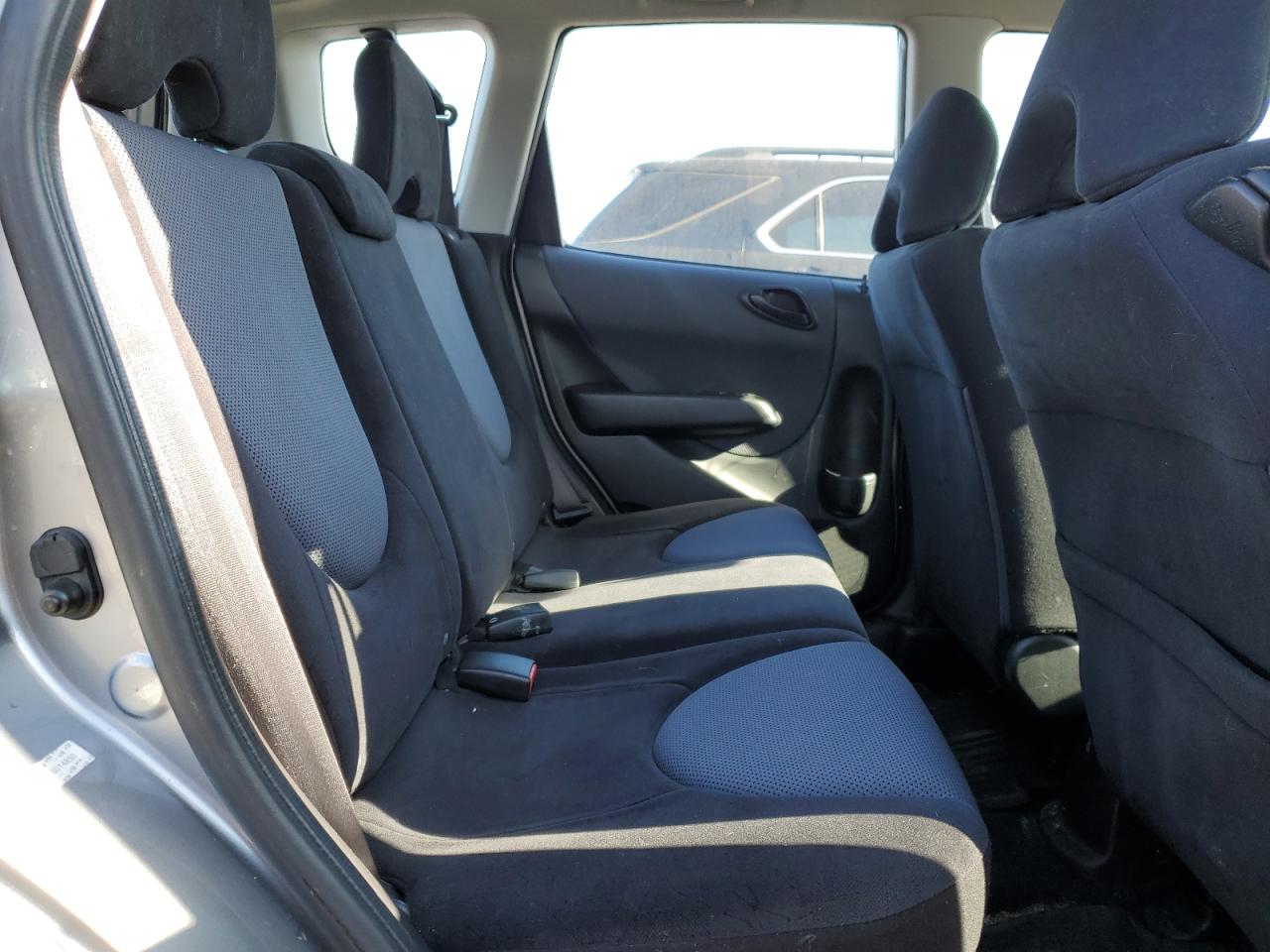 2007 Honda Fit - Image 10