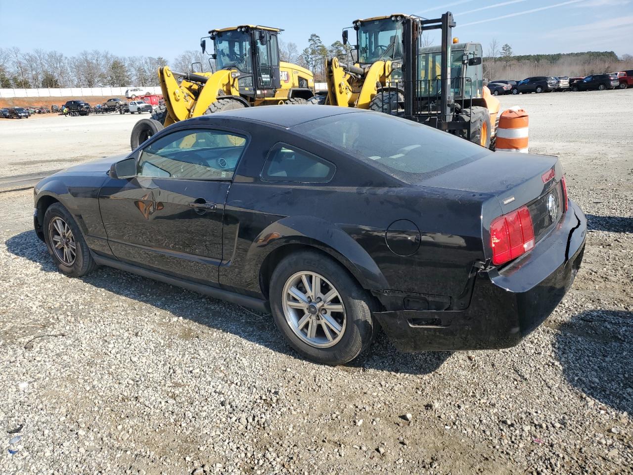 2008 Ford Mustang - Image 2